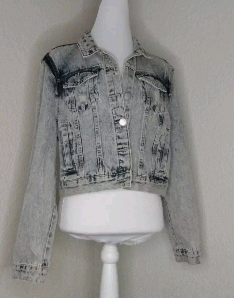 91 gray/white denim jacket with stars on the neck 