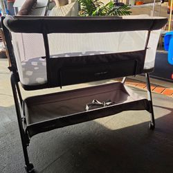Baby Bassinet and swing