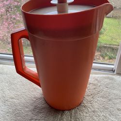 Vintage Tupperware Push-Button Pitcher – Retro Orange – Classic Kitchenware