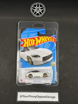 Hot Wheels - Factory Fresh #5/10 - White Nissan Z Proto (HHF66)