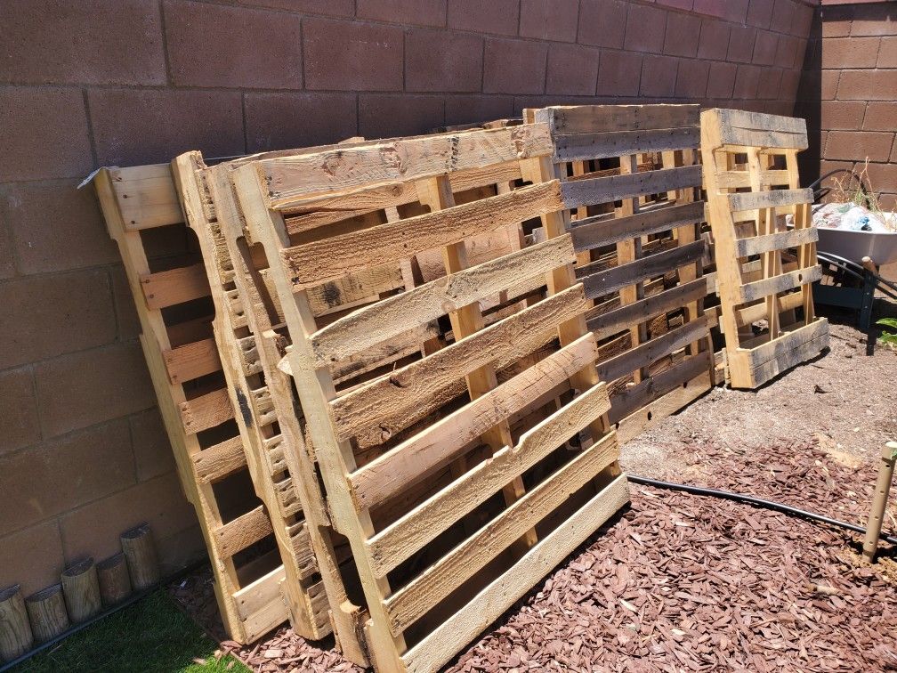 Pallets For Freeee!
