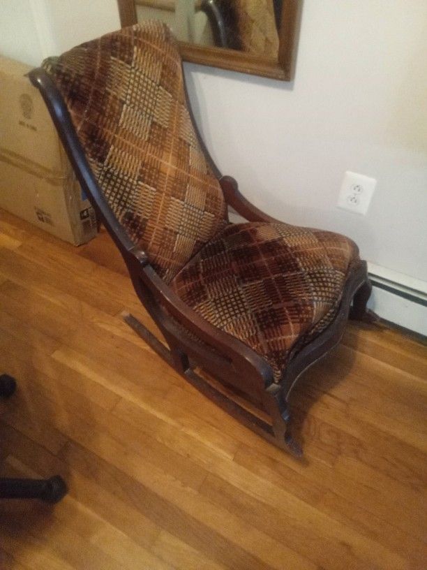 Antique Rocking Chair 