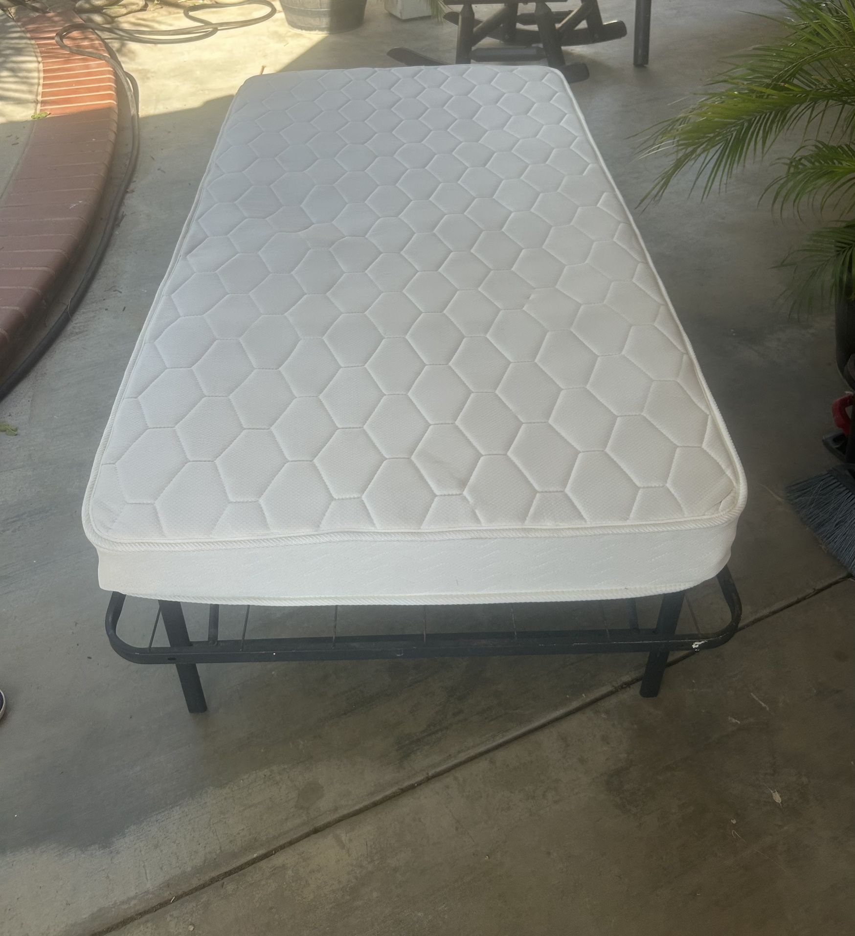 Twin Bed Frame With Mattress 