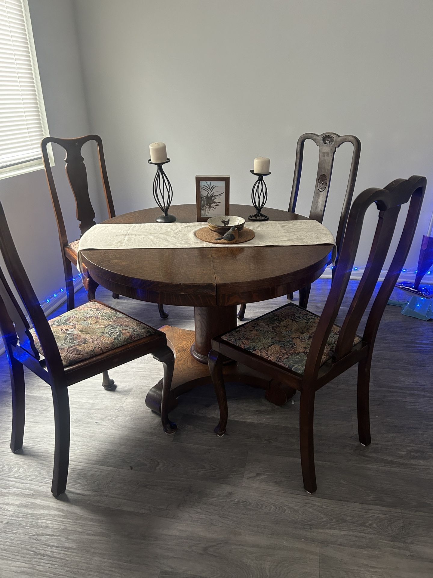 Dining Table Antique