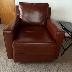 Swivel Chair 