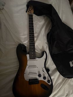Lyx pro electric guitar and amp