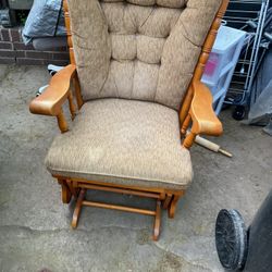 A Very Good , Old, Vintage Rocking Chair, With Heavy Cushions, Strong Wood ( NO SHIPPING)