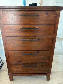 Dresser