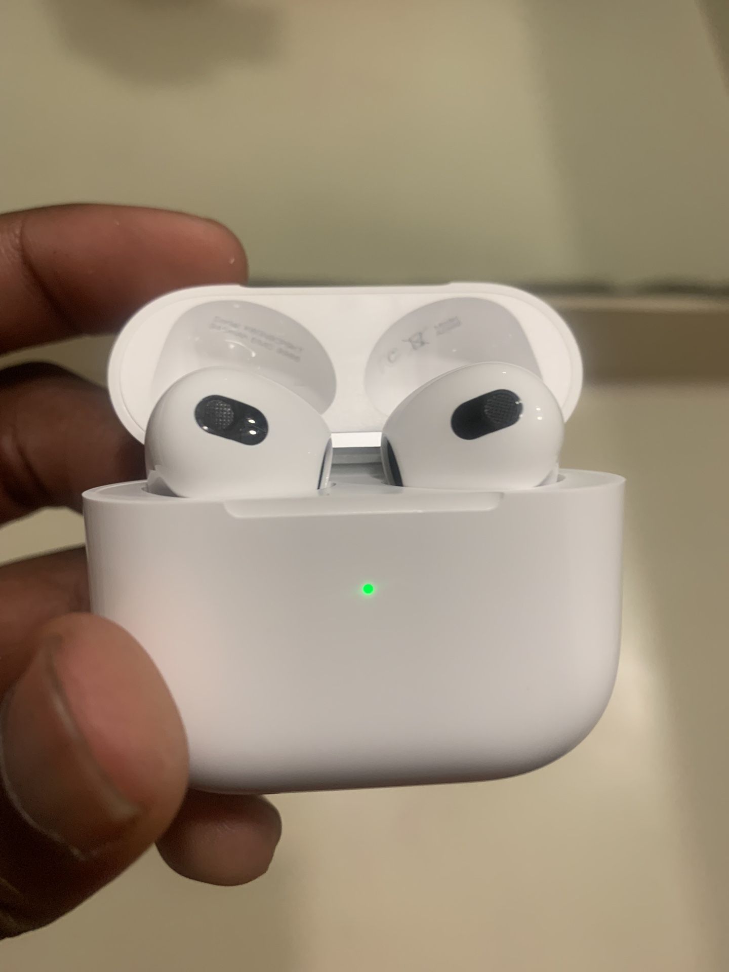 AirPods Pros (3rd Generation) 