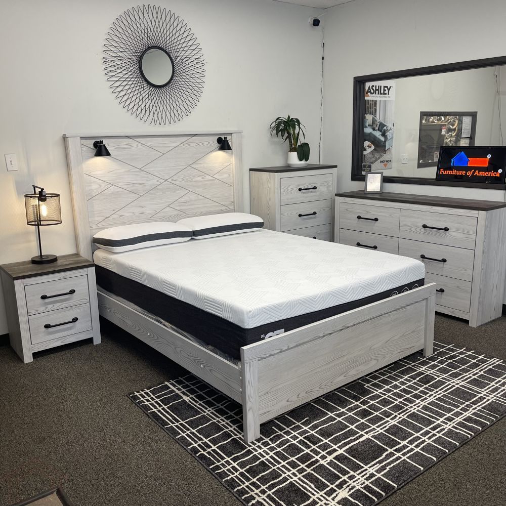 NEW 3 PC BEDROOM SET || QUEEN BED, DRESSER, NIGHTSTAND GRAY COLOR || SKU#ASHB1190S