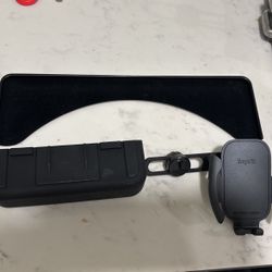 Model Y Phone Mount and Pocket
