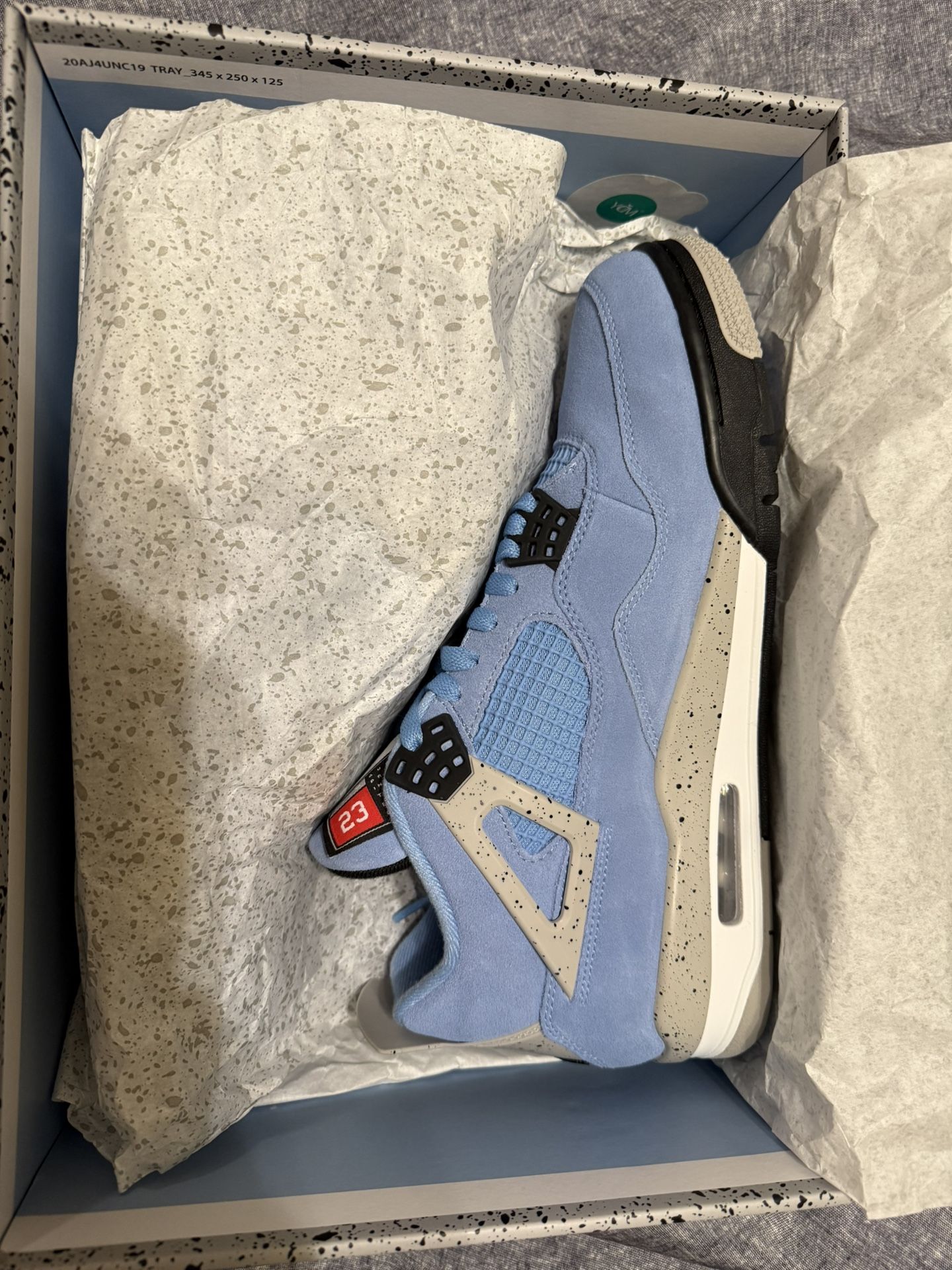 Jordan University blue retro 4