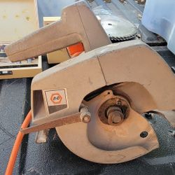 "Black & Decker 7-1/4"" CIrcular Saw"
