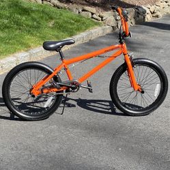 20” Mongoose BMX Bike Bicycle BRAND NEW NEVER RIDDEN CONDITION