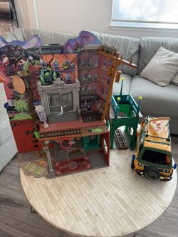 Ninja Turtle House & Van