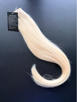 Seamless Blonde 24in Clip-in Extensions