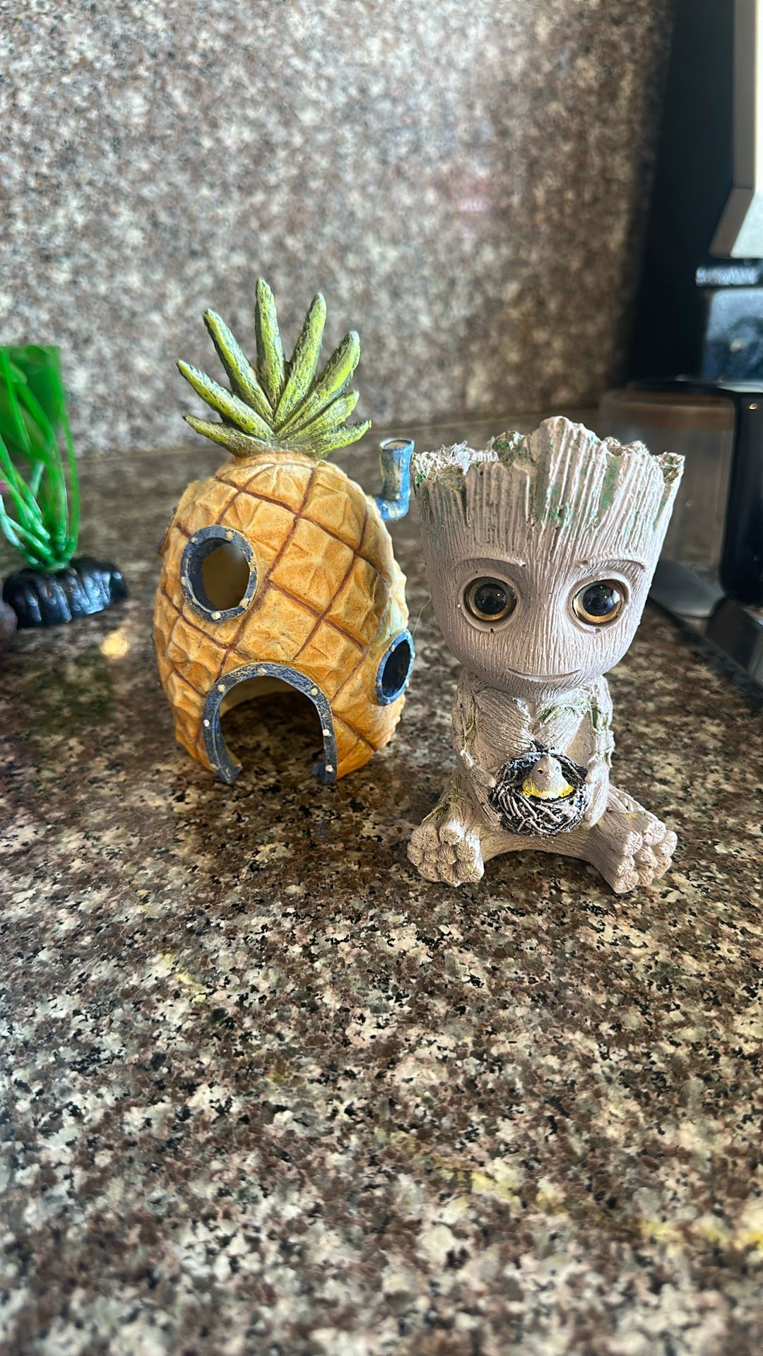 SpongeBob And Grout Fish Tank Decor 