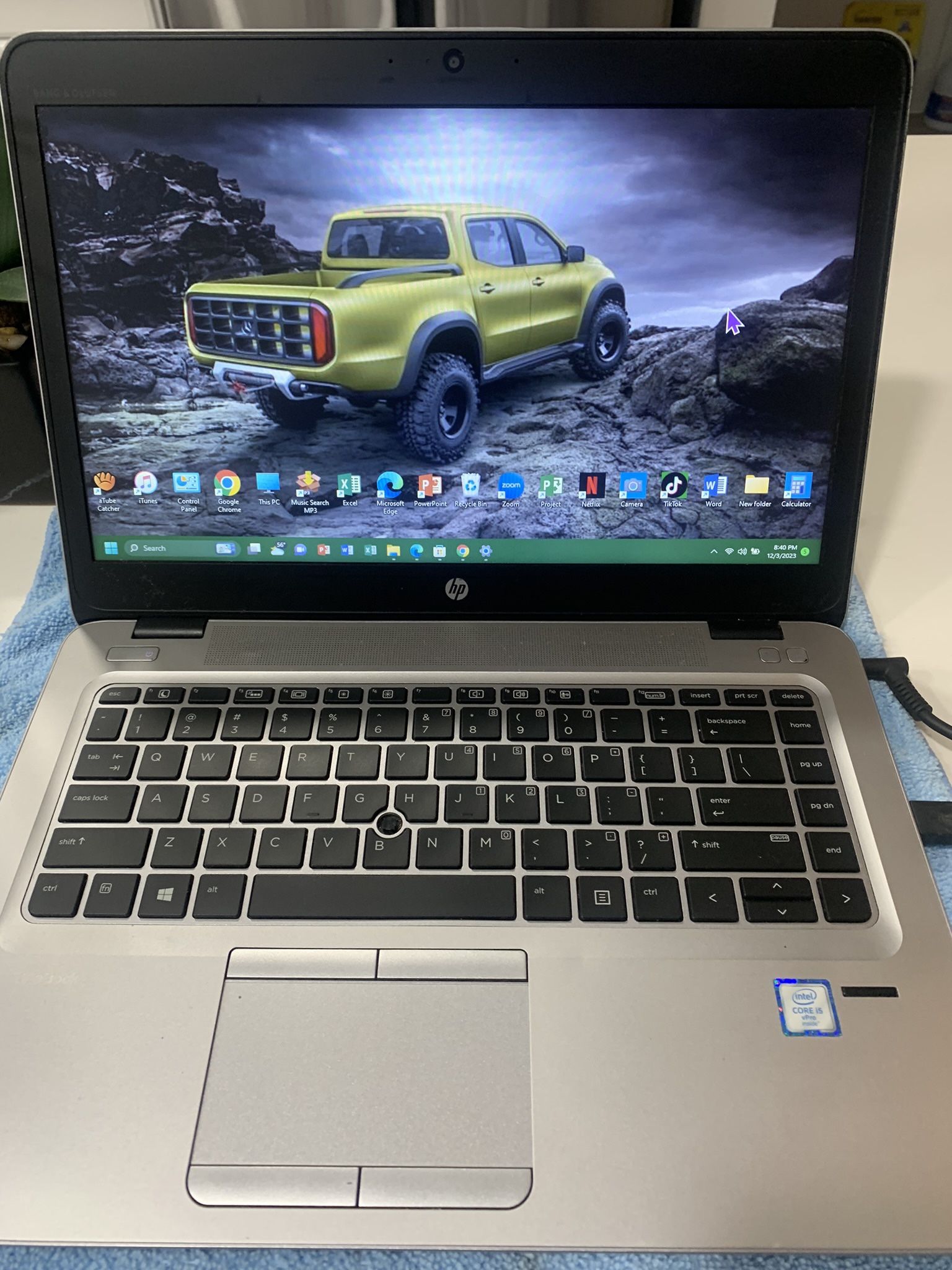 i5…i5…HP -ELITEBOOK 7 GENERATION PHOTOSHOP and MICROSOFT build On 07/28/2022….128.0 GB SSD ( Capacity ) ..8.0 GB RAM . READY FOR CLASSES