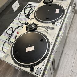 Technics 1200 MK2 (pair)