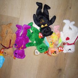 Over 40 TY Beanie babies Including Rare Bears 