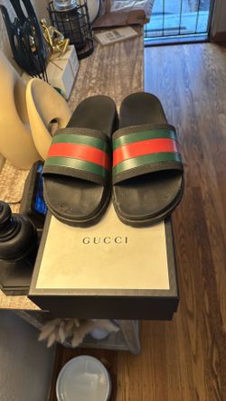 Gucci slides 12M