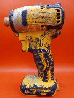 DEWALT DCF809 1/4" CORDLESS IMPACT DRIVER