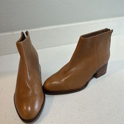 Women’s Size 7.5 Seychelles Tan Heeled Ankle Boots