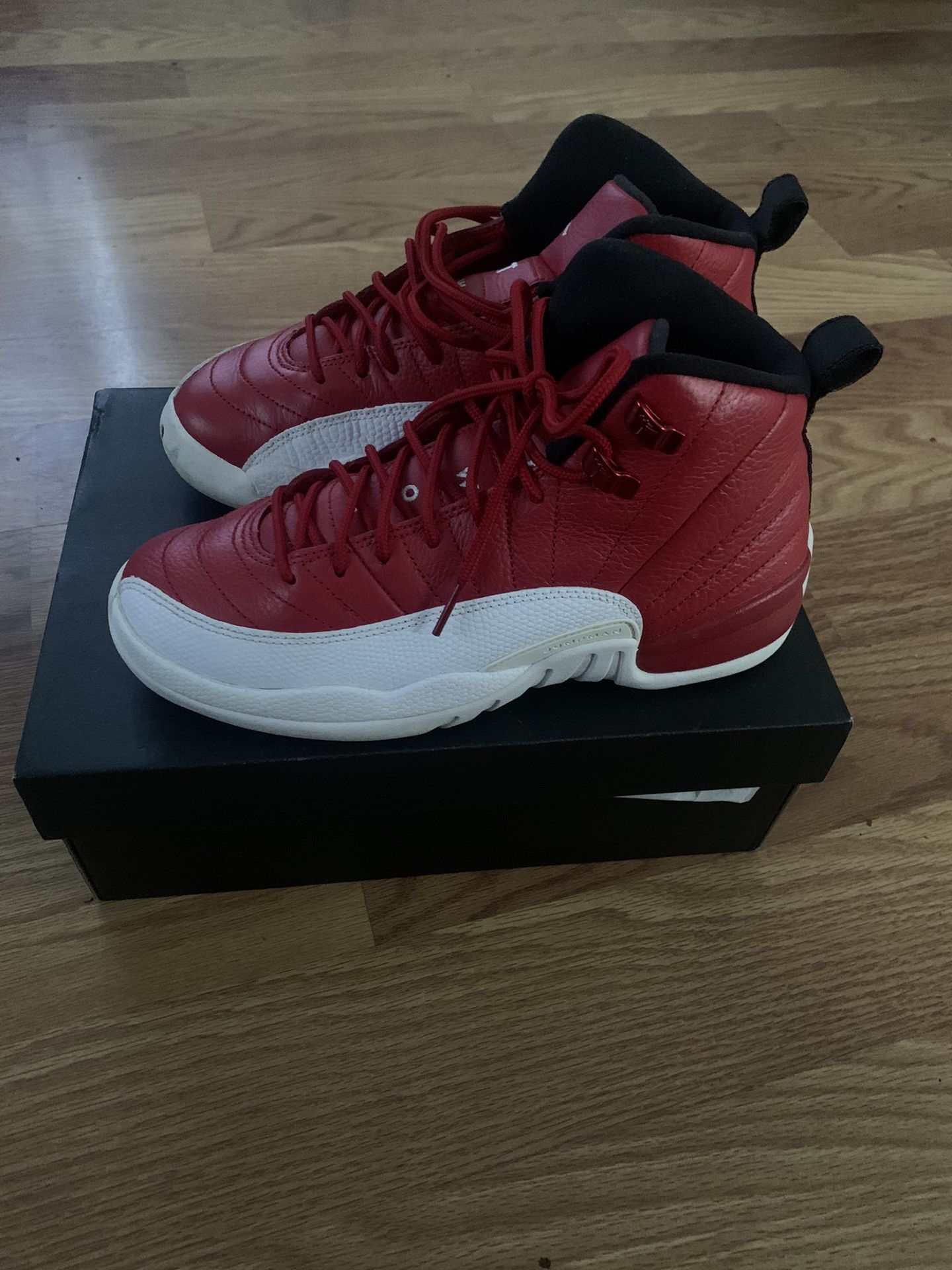 Jordan 12 retro gym red sales