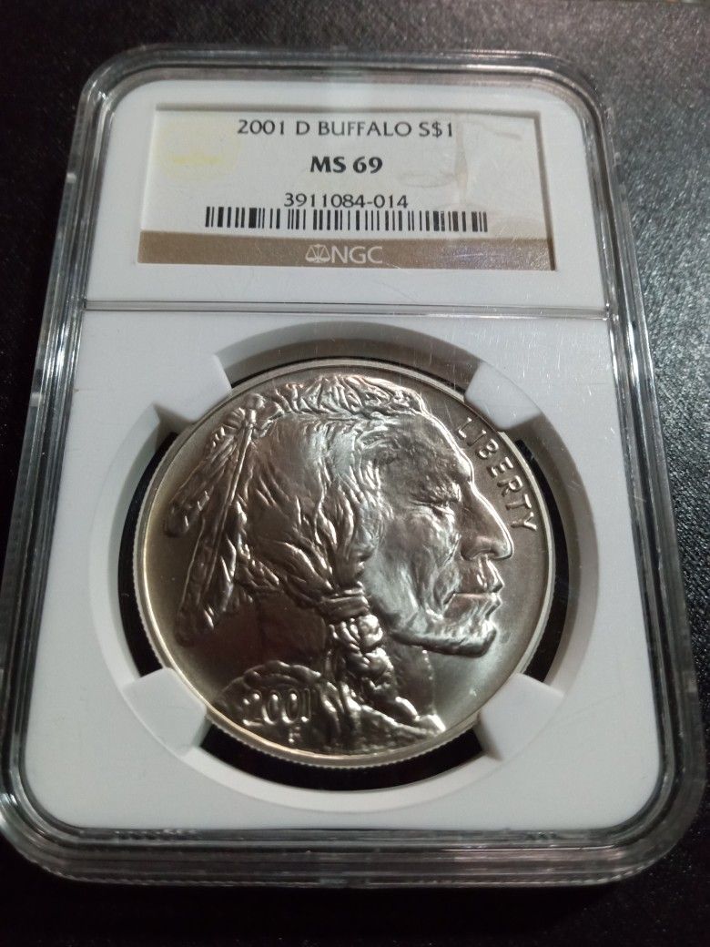2001 D Buffalo Silver $1 MS 69 Coin