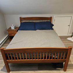 Bed, Memory Foam Mattress & Bedding-Full Size