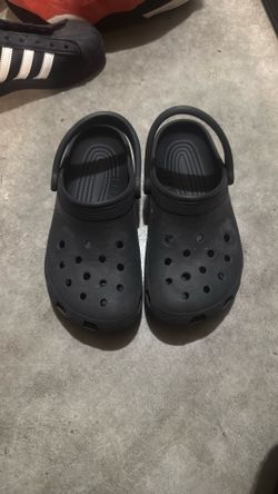 Crocs Size 4