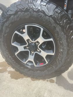 Jeep gladiator tires +rims