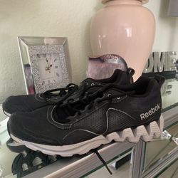 New Reebok Men’s Shoes 11