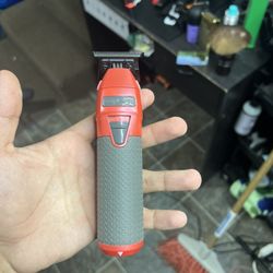 Lightly Used/ Like New Babyliss LoPro FX  Trimmers along with Battery 