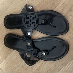 Black Flat Slippers 