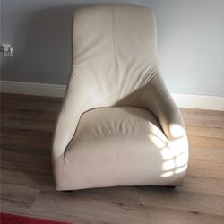 Elegant Leader Chair