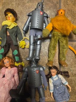 WIZARD OZ MIX LOT 8  DOLLS TIN MAN SCARE CROW Etc Everything U See Nice shape
