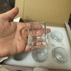 Futtumy 2 OZ Mini Beer Mug Shot Glasses with Handles, Mini Beer Shot Glasses for Party Christmas Birthdy BBQ