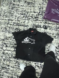 BBC button up Size L can fit a xl