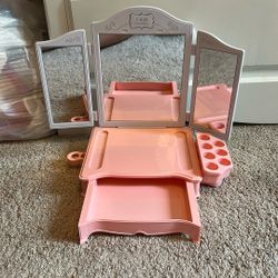 FAO Schwarz Light Up Vanity 