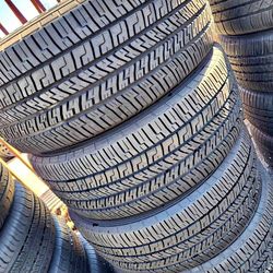 Set 245/55-18 Goodyear con el 80% de vida