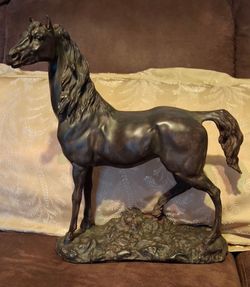 Metal bronze-finish horse sculpture