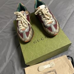 Gucci Sneakers 