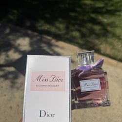 Miss Dior blooming bouquet