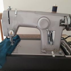 Kenmore Zig Zag Sewing Machine
