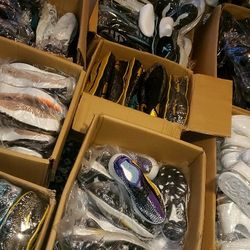 161 pairs of shoes, 5 kind, size 6 to 11, for men and women,all together $2700