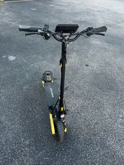 EOEOTWO Electric Scooter Black and Yellow