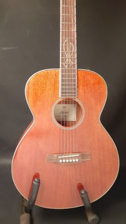 Acoustic Guitar Solid Sapelle top