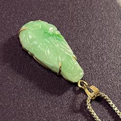 18k gold Jade pendant