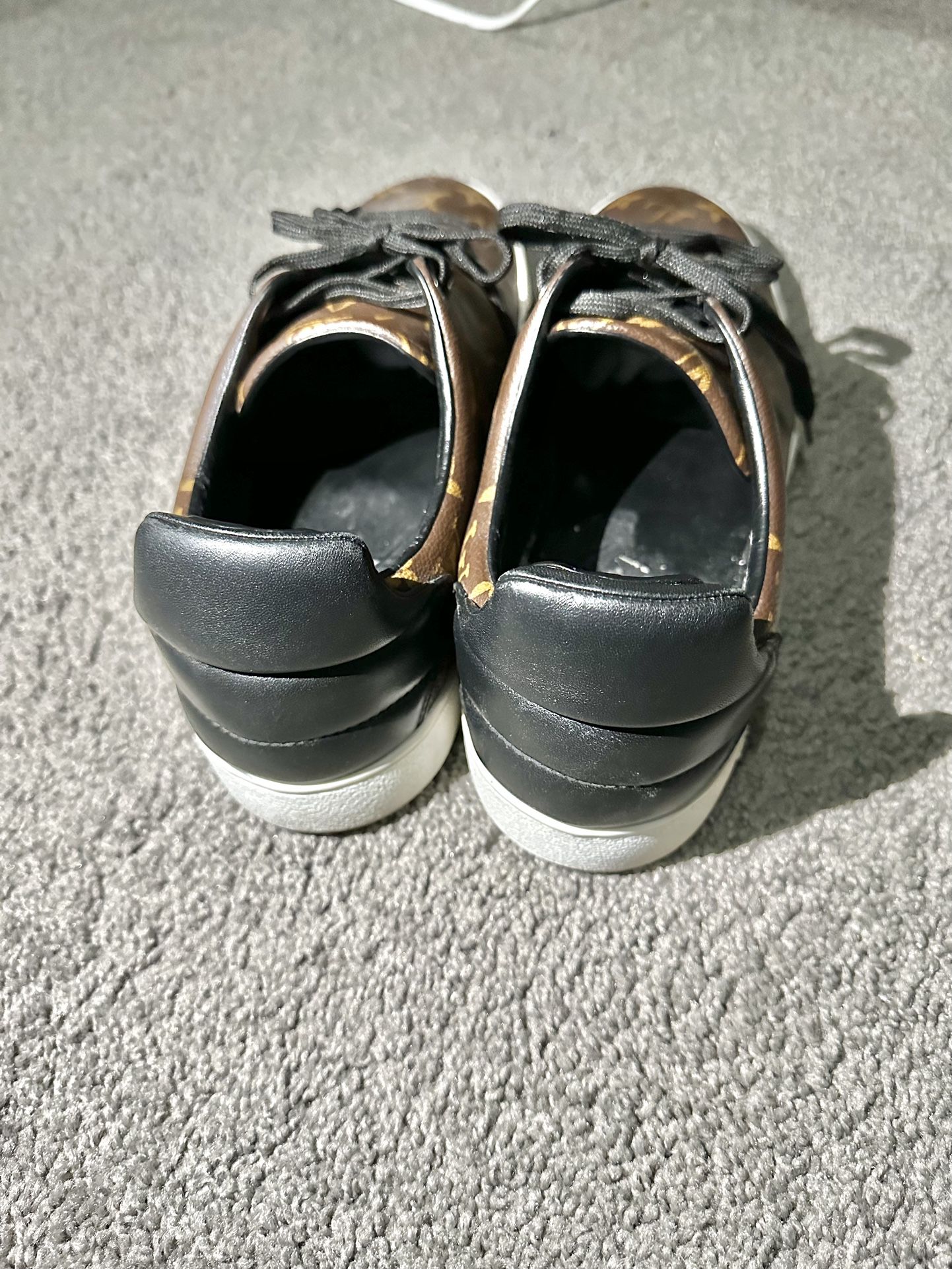 Authentic Louis Vuitton Sneakers Brand New With Box And Dust Bag. Men Size  8, 9, 10, 11. Pickup. 320$ for Sale in Houston, TX - OfferUp